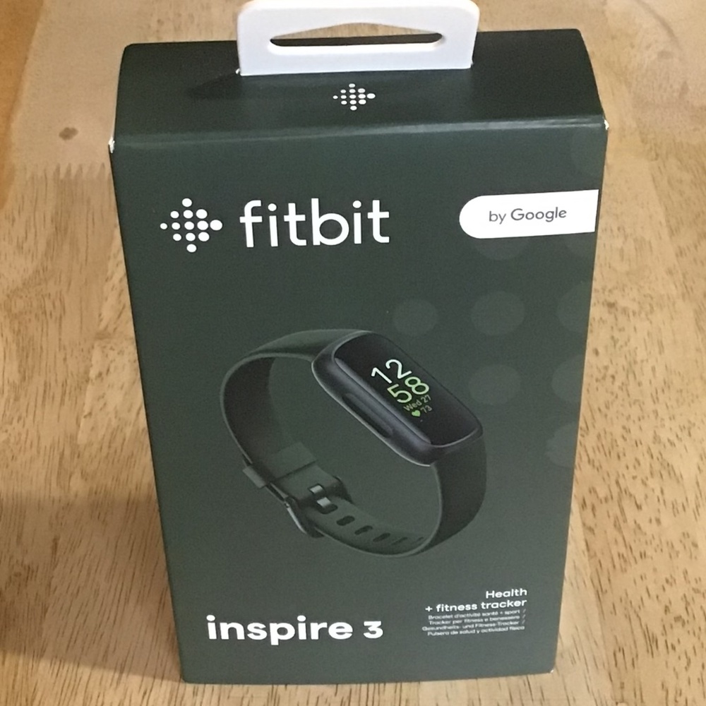 Fitbit Inspire 3 & Clip Case Accessory Bundle